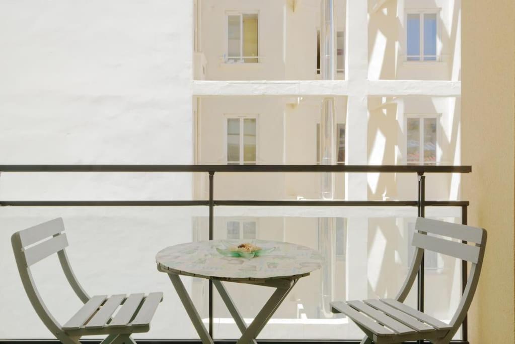 Super T2 Climatise Avec Balcon A Pied Plage Catalan Марсель Екстер'єр фото